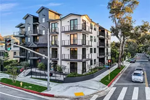 10352 Riverside Dr, Toluca Lake, CA 91602 - Photo 2