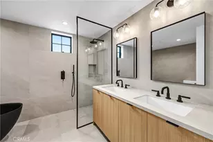 10352 Riverside Dr, Toluca Lake, CA 91602 - Photo 36