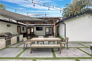 19943 Oxnard, Woodland Hills, CA 91367 - Photo 22