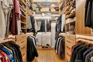 19943 Oxnard, Woodland Hills, CA 91367 - Photo 14