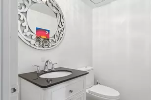 14715 Saticoy St, Van Nuys, CA 91405 - Photo 26