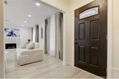 15556 Valerio, Van Nuys, CA 91406 - Photo 10