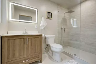 15556 Valerio, Van Nuys, CA 91406 - Photo 38