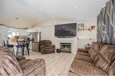 13691 Gavina Avenue #627, Sylmar, CA 91342 - Photo 4