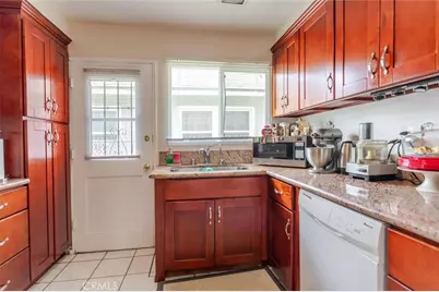 12806 Oxnard Street, North Hollywood, CA 91606 - Photo 10