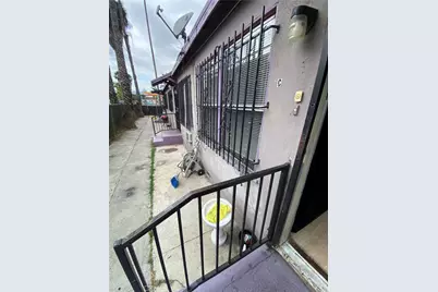 11018 S Figueroa, Los Angeles, CA 90061 - Photo 6