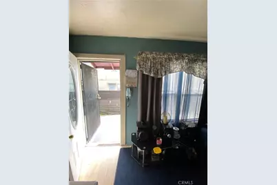 11018 S Figueroa, Los Angeles, CA 90061 - Photo 8