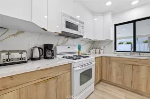 2901 E Via Escuela, Palm Springs, CA 92262 - Photo 10