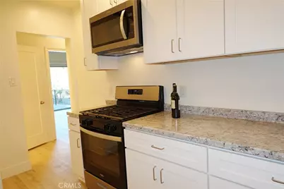 6845 Alta Loma Terrace, Los Angeles, CA 90068 - Photo 18