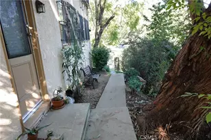 6845 Alta Loma Terrace, Los Angeles, CA 90068 - Photo 40