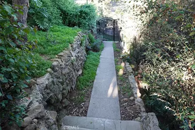 6845 Alta Loma Terrace, Los Angeles, CA 90068 - Photo 38