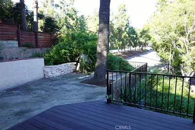 6845 Alta Loma Terrace, Los Angeles, CA 90068 - Photo 22