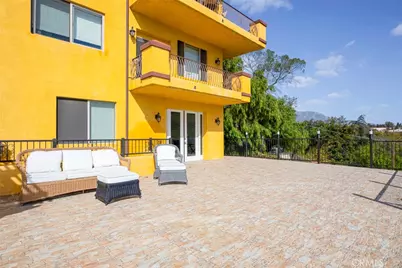 9336 Wayside Drive, Sunland, CA 91040 - Photo 8