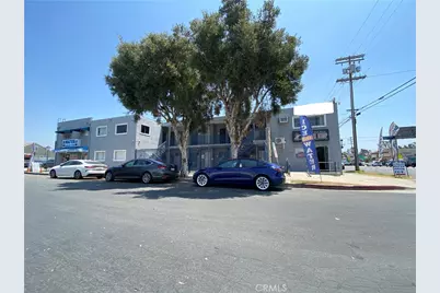 13735 Victory Boulevard #9, Van Nuys, CA 91401 - Photo 1