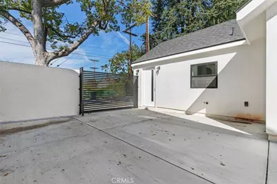 2101 E Glenoaks Boulevard, Glendale, CA 91206 - Photo 50
