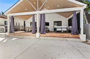 2101 E Glenoaks Blvd, Glendale, CA 91206 - Photo 46