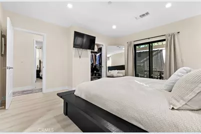 2101 E Glenoaks Boulevard, Glendale, CA 91206 - Photo 36