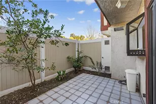 9325 Sunland Park Dr, Los Angeles, CA 91352 - Photo 18