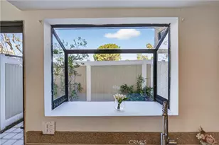 9325 Sunland Park Dr, Los Angeles, CA 91352 - Photo 14