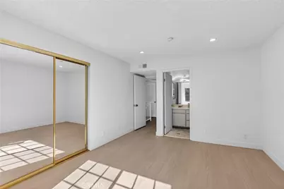 9325 Sunland Park Drive #2, Los Angeles, CA 91352 - Photo 12