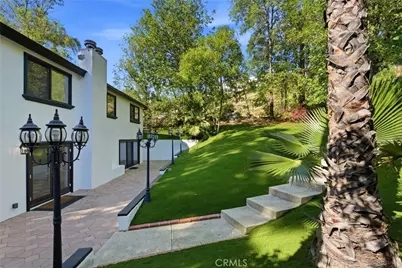 5836 Winnetka Avenue, Woodland Hills, CA 91367 - Photo 38