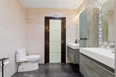 5836 Winnetka Avenue, Woodland Hills, CA 91367 - Photo 28