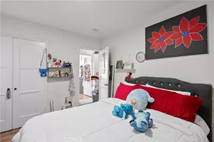 11816 Victory Blvd, North Hollywood, CA 91606 - Photo 12