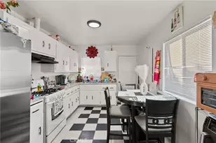 11816 Victory Blvd, North Hollywood, CA 91606 - Photo 10