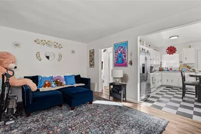 11816 Victory Boulevard, North Hollywood, CA 91606 - Photo 8