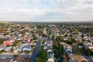 20138 Elkwood St, Winnetka, CA 91306 - Photo 32