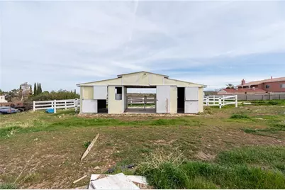 957 Sierra Hills Lane, Palmdale, CA 93550 - Photo 52