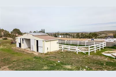 957 Sierra Hills Lane, Palmdale, CA 93550 - Photo 60