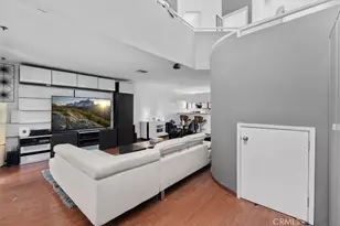 6036 Hazelhurst, North Hollywood, CA 91606 - Photo 10