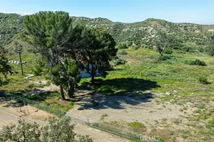 27506 Oak Spring Canyon Rd, Canyon Country, CA 91387 - Photo 36