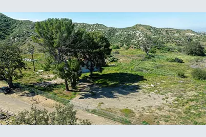 27506 Oak Spring Canyon Road, Canyon Country, CA 91387 - Photo 36