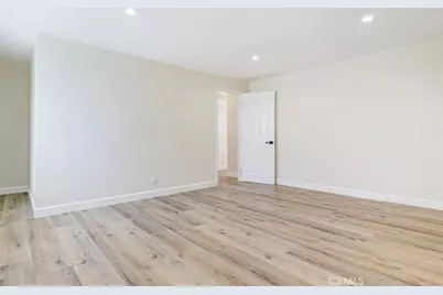 27506 Oak Spring Canyon Road, Canyon Country, CA 91387 - Photo 32