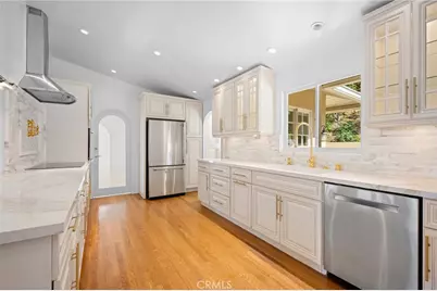 736 Cavanagh Road, Glendale, CA 91207 - Photo 14