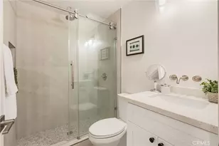 1331 N Evergreen St, Burbank, CA 91505 - Photo 16