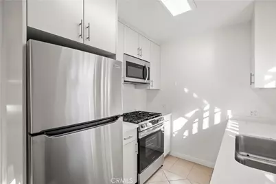 4918 Cahuenga, North Hollywood, CA 91601 - Photo 22