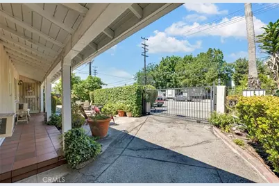 4918 Cahuenga, North Hollywood, CA 91601 - Photo 6