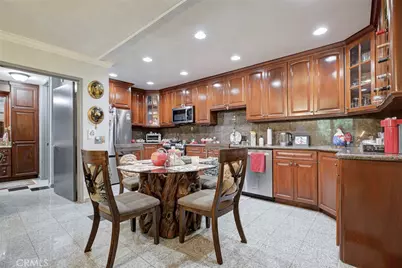 1401 Valley View #206, Glendale, CA 91202 - Photo 12