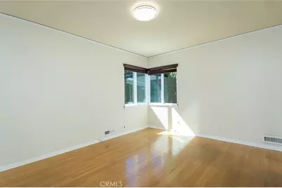 306 Parkwood Drive, Glendale, CA 91202 - Photo 36