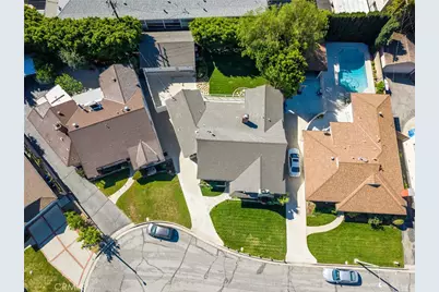 306 Parkwood Drive, Glendale, CA 91202 - Photo 62