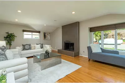 306 Parkwood Drive, Glendale, CA 91202 - Photo 8