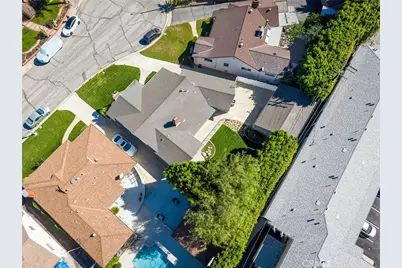 306 Parkwood Drive, Glendale, CA 91202 - Photo 64