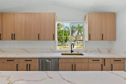 8401 Kester, Panorama City, CA 91402 - Photo 14