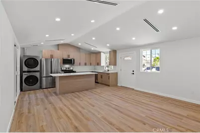 8401 Kester, Panorama City, CA 91402 - Photo 32