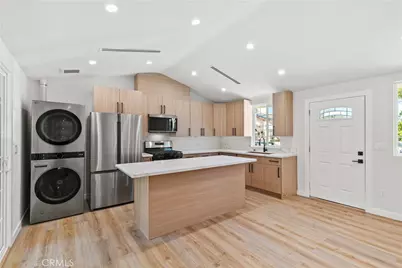 8401 Kester, Panorama City, CA 91402 - Photo 34