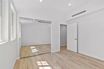 8401 Kester, Panorama City, CA 91402 - Photo 20