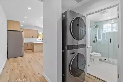 8401 Kester, Panorama City, CA 91402 - Photo 16